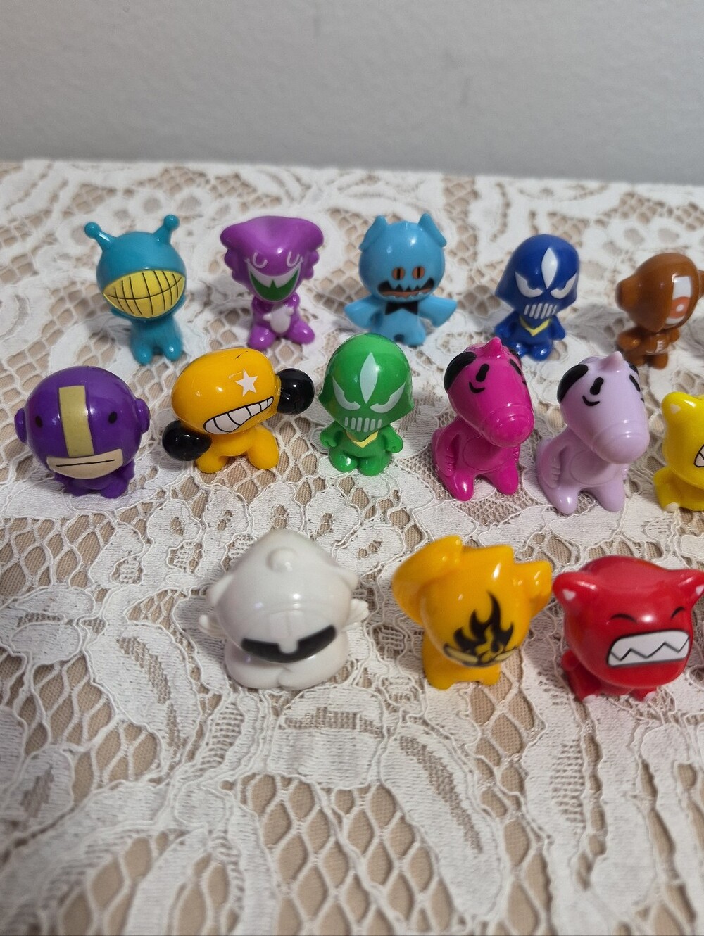 Crazy Bones Series 1 - Picture 3 of 6